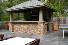 cozy-space-design-for-modern-outdoor-kitchen-with-casual-floor-and-interesting-lighting-kitchen-picture-outdoor-kitchen-designs